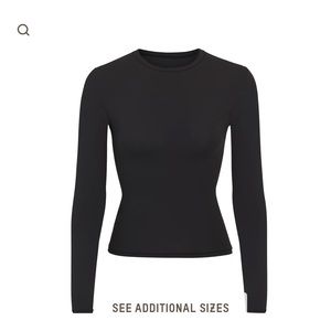 Skims fits everybody long sleeve
